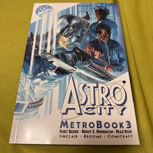 Astro city metrobook volume - astro, 3